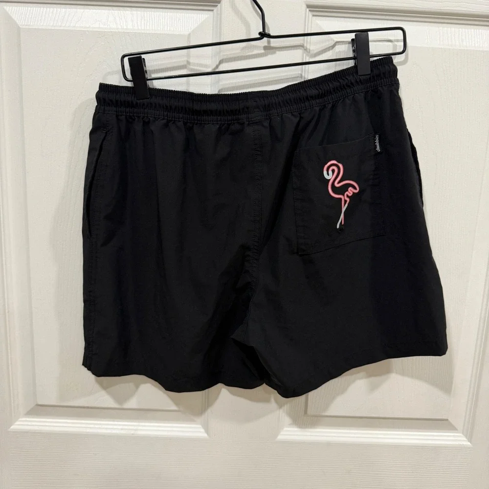 Chubbies Mens Black Swim Trunks Pink Flamingo Graphic Mesh Lined Shorts Medium